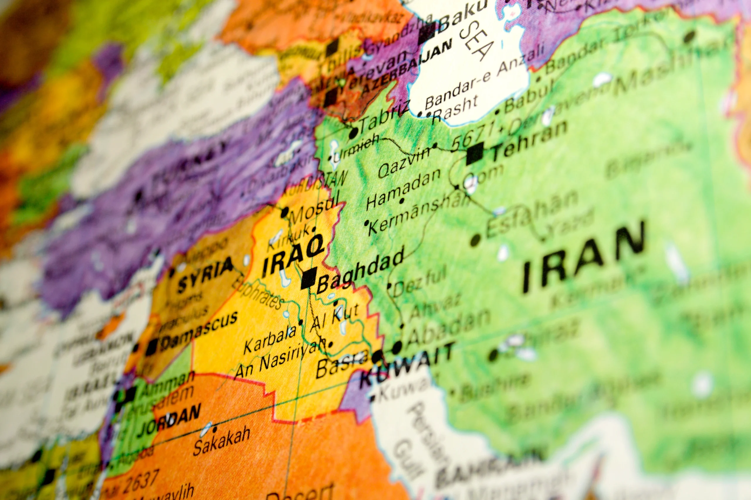 چالشها و فرصتهای ایران