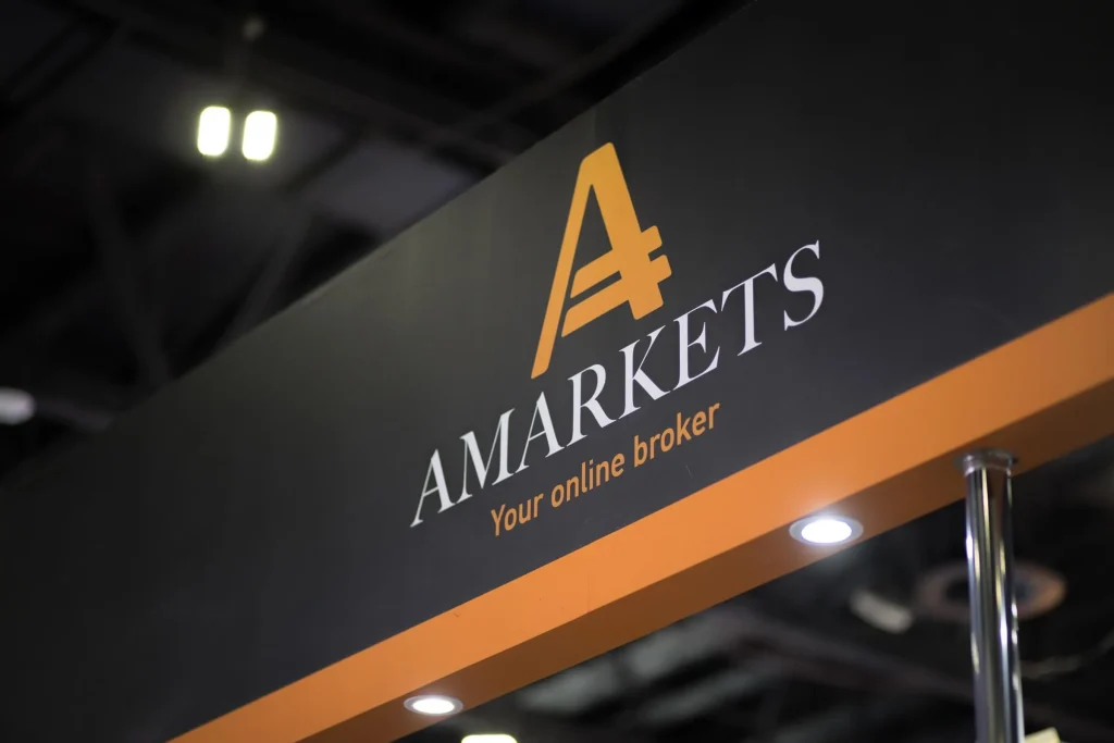 نقد جامع و منصفانه بروکر آمارکتس (AMarkets)