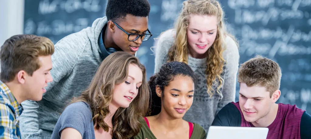 نظرات دانشجویان رشته اقتصاد