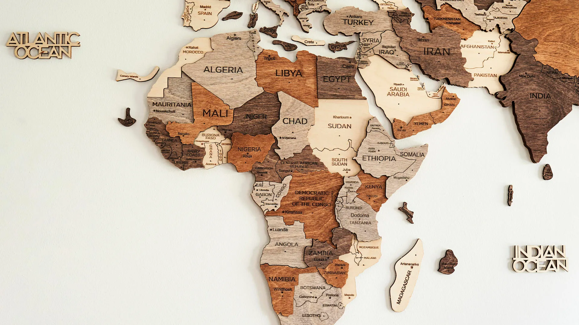 آیا جغرافیا عامل عدم رشد است؟